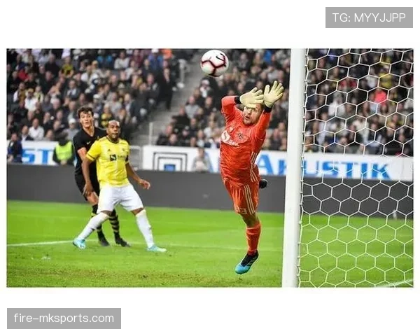 拜仁慕尼黑防守体系漏洞频出,表现波动对赛季走势形成制约 拜仁慕尼黑防守体系漏洞频出,表现波动对赛季走势形成制约