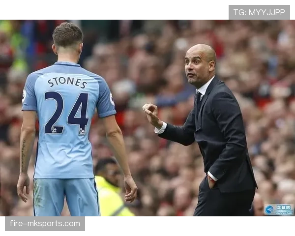 斯通斯与迪亚斯:技术型与指挥型中卫的战术角色差异解析 斯通斯与迪亚斯:技术型与指挥型中卫的战术角色差异解析