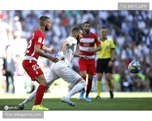 本泽马与阿圭罗终结能力及战术角色对比分析 本泽马与阿圭罗终结能力及战术角色对比分析